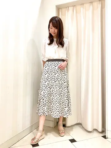 ANY SIS 金井 コーディネート画像