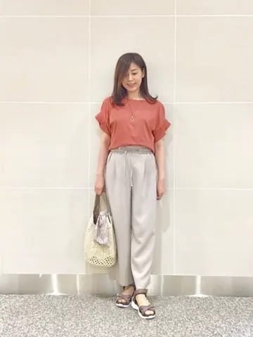 ANY SIS スタッフ コーディネート画像