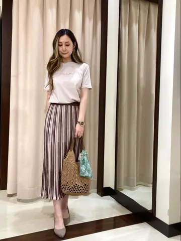 ANY SIS STAFF コーディネート画像