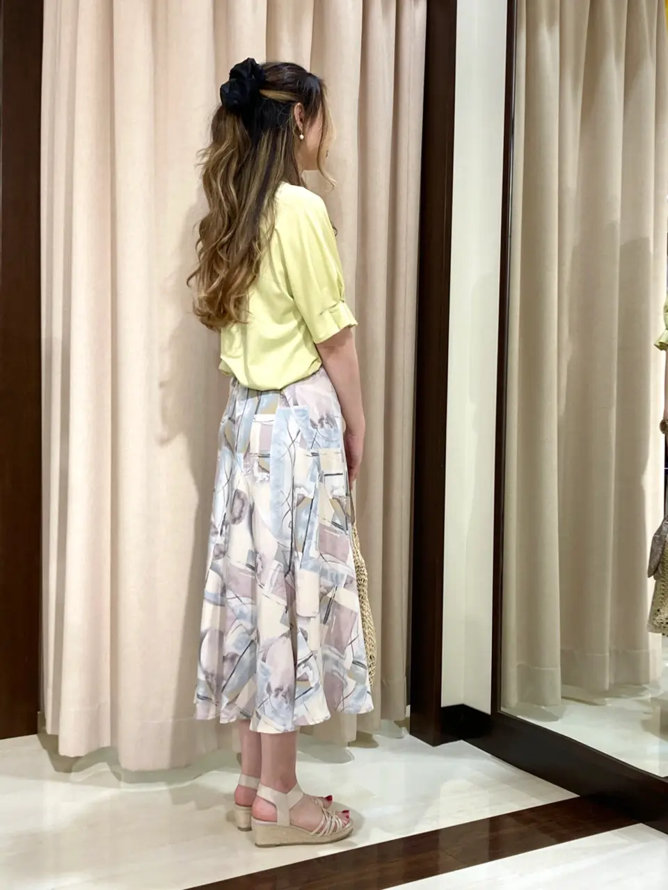 ANY SIS STAFF コーディネート画像