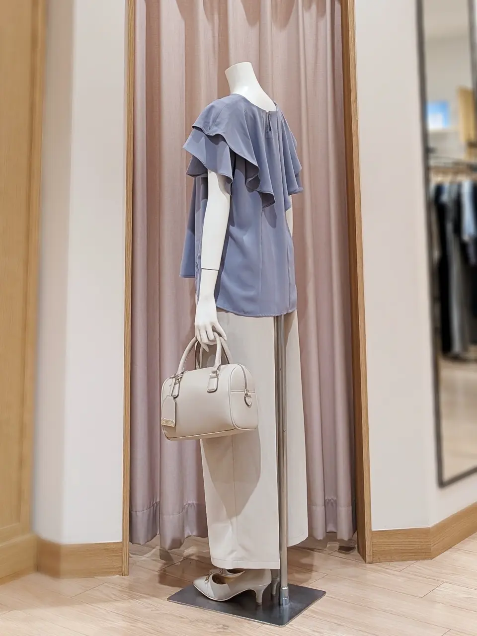 ANY SIS 岩田 コーディネート画像