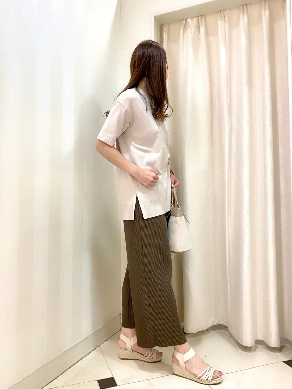 ANY SIS 金井 コーディネート画像