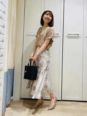 ANY SIS スタッフ コーディネート画像