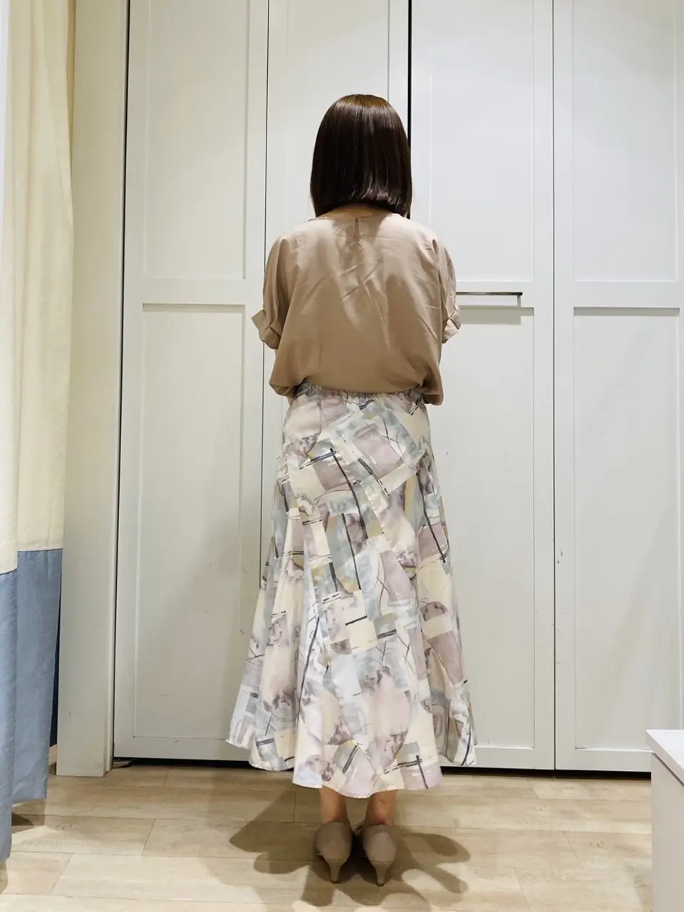 ANY SIS スタッフ コーディネート画像