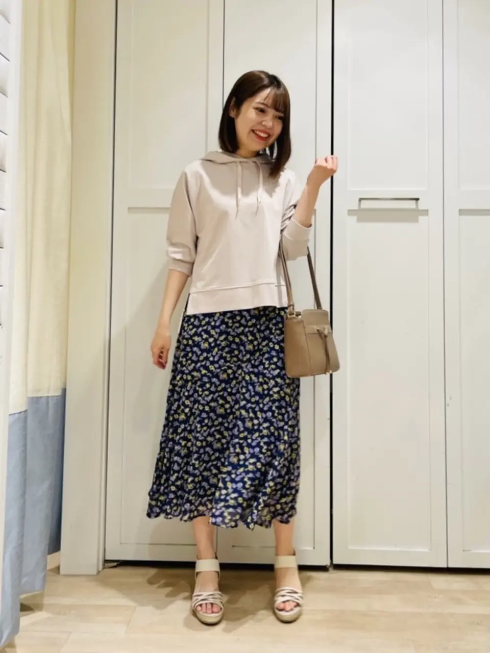 ANY SIS スタッフ コーディネート画像