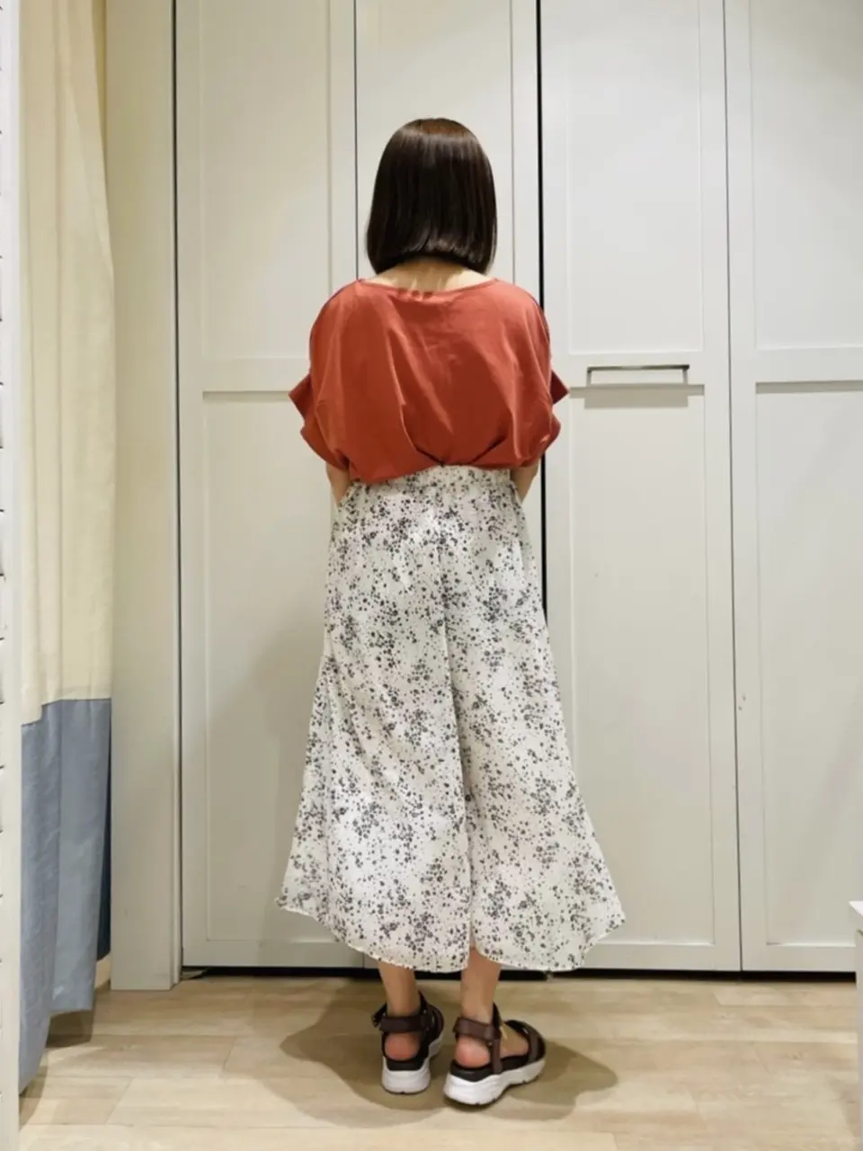 ANY SIS スタッフ コーディネート画像