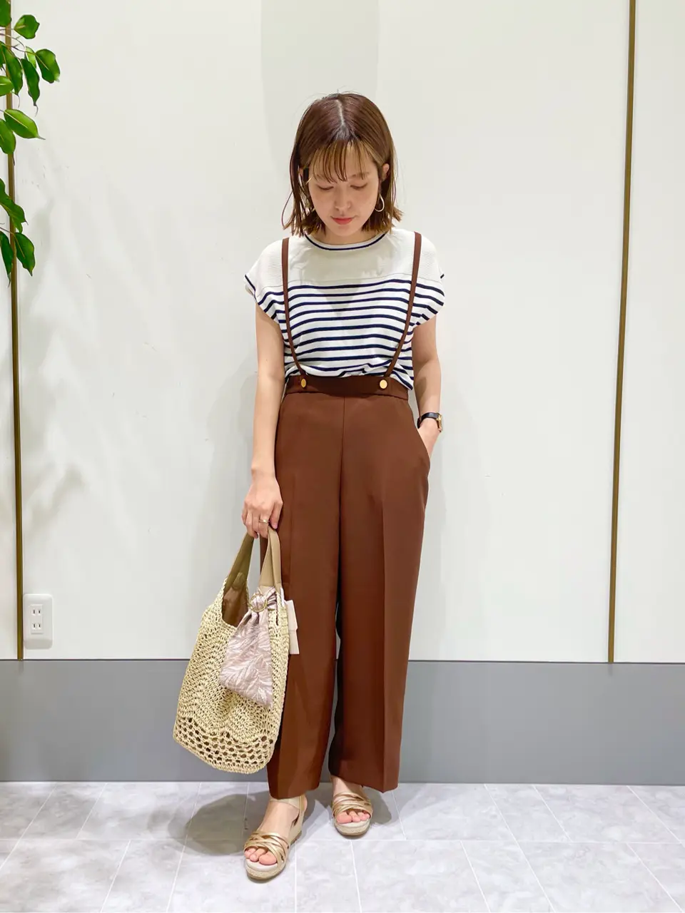 ANY SIS スタッフ コーディネート画像