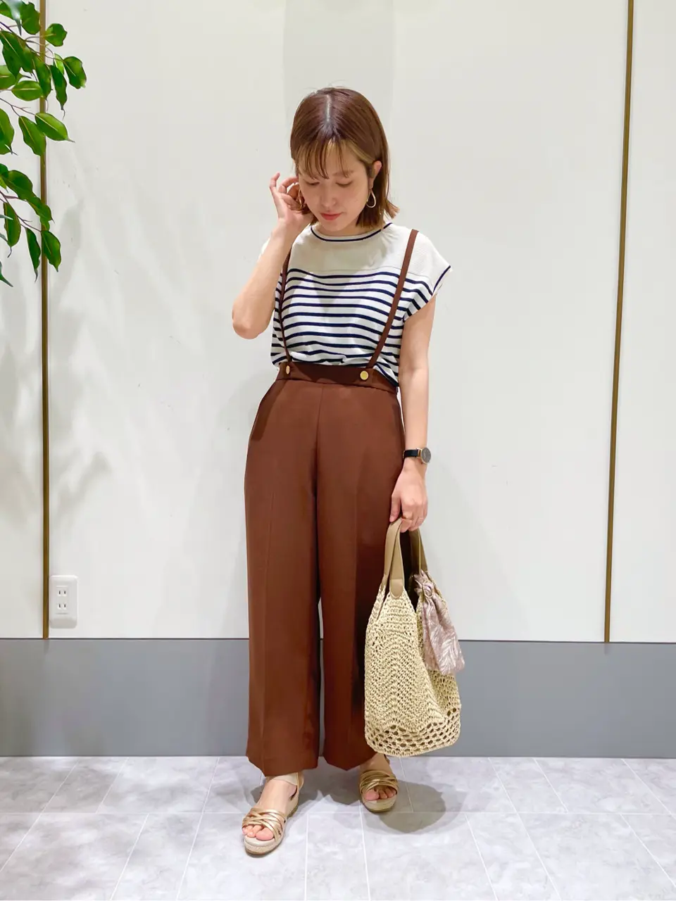 ANY SIS スタッフ コーディネート画像