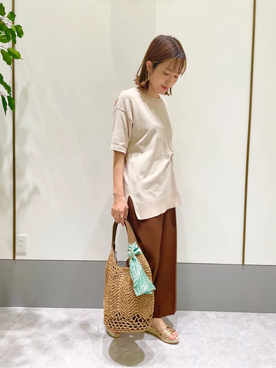 ANY SIS スタッフ コーディネート画像