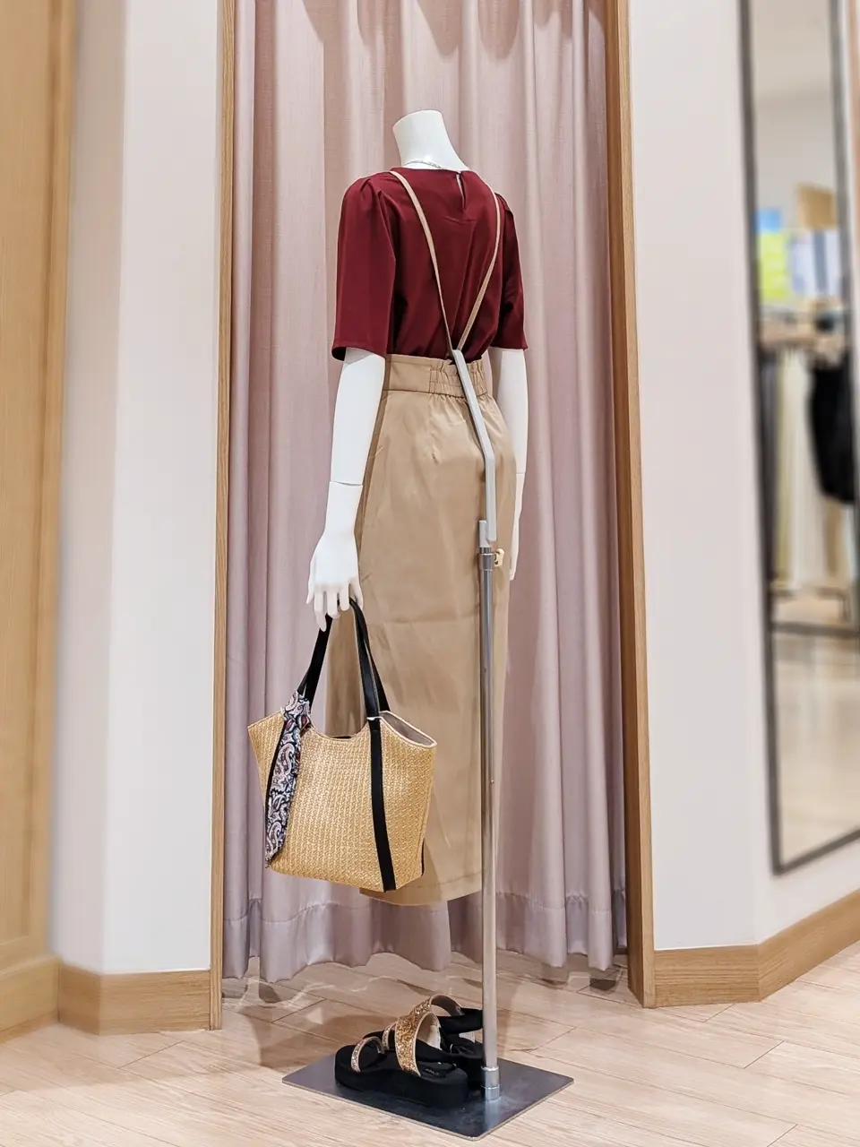 ANY SIS 岩田 コーディネート画像