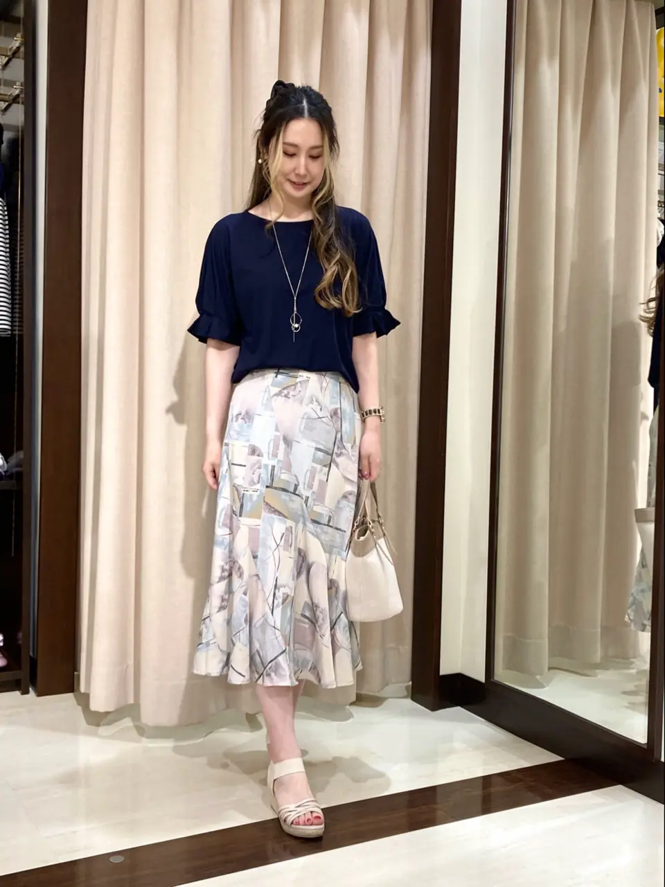 ANY SIS STAFF コーディネート画像