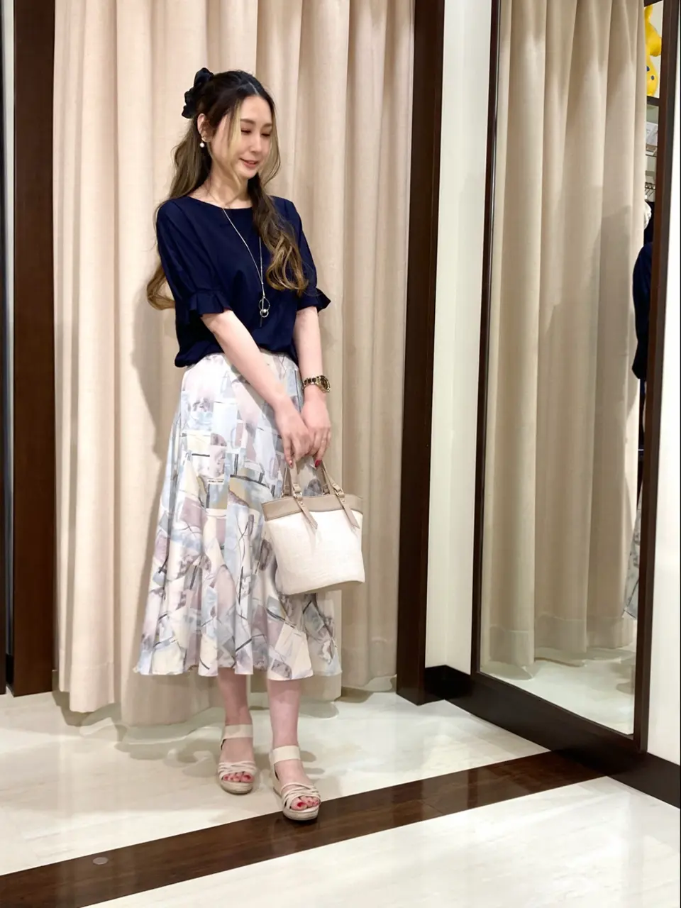 ANY SIS STAFF コーディネート画像