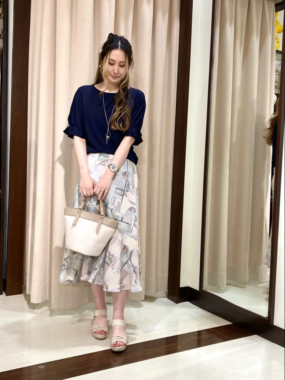 ANY SIS STAFF コーディネート画像