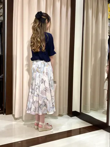 ANY SIS STAFF コーディネート画像