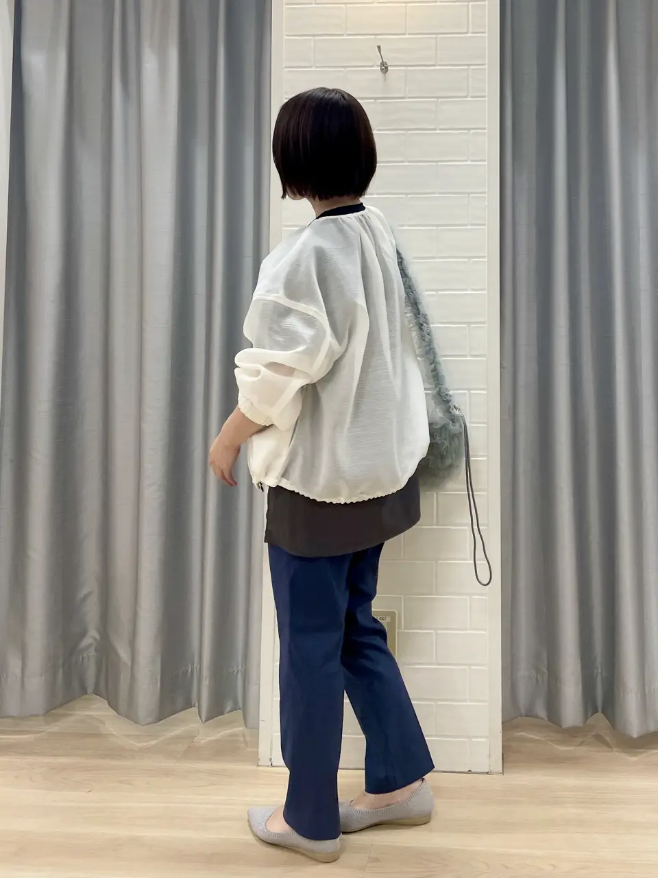 ANY SIS 丸岡 コーディネート画像