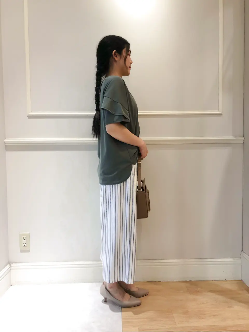 ANY SIS スタッフ コーディネート画像