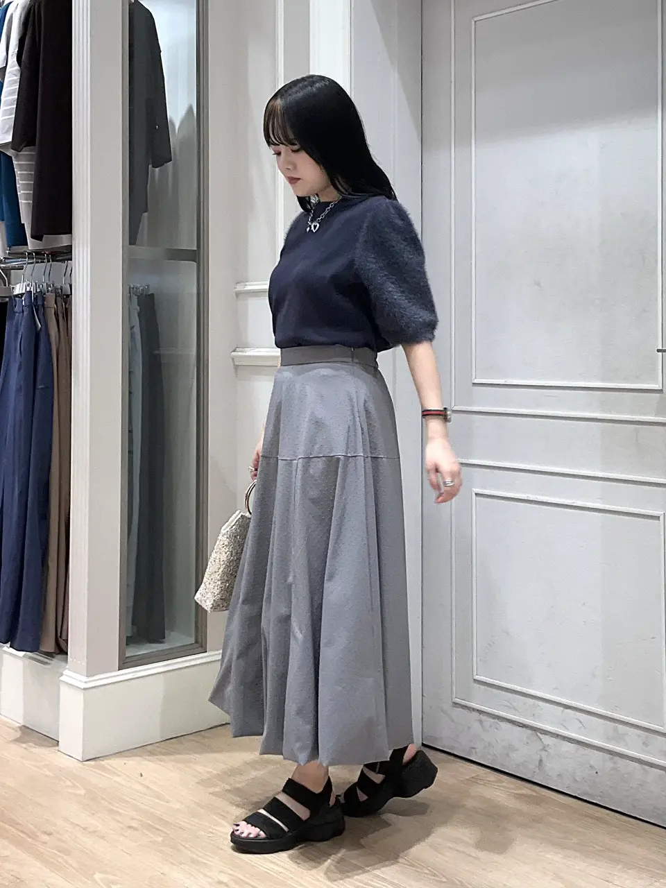 ANY SIS erika コーディネート画像