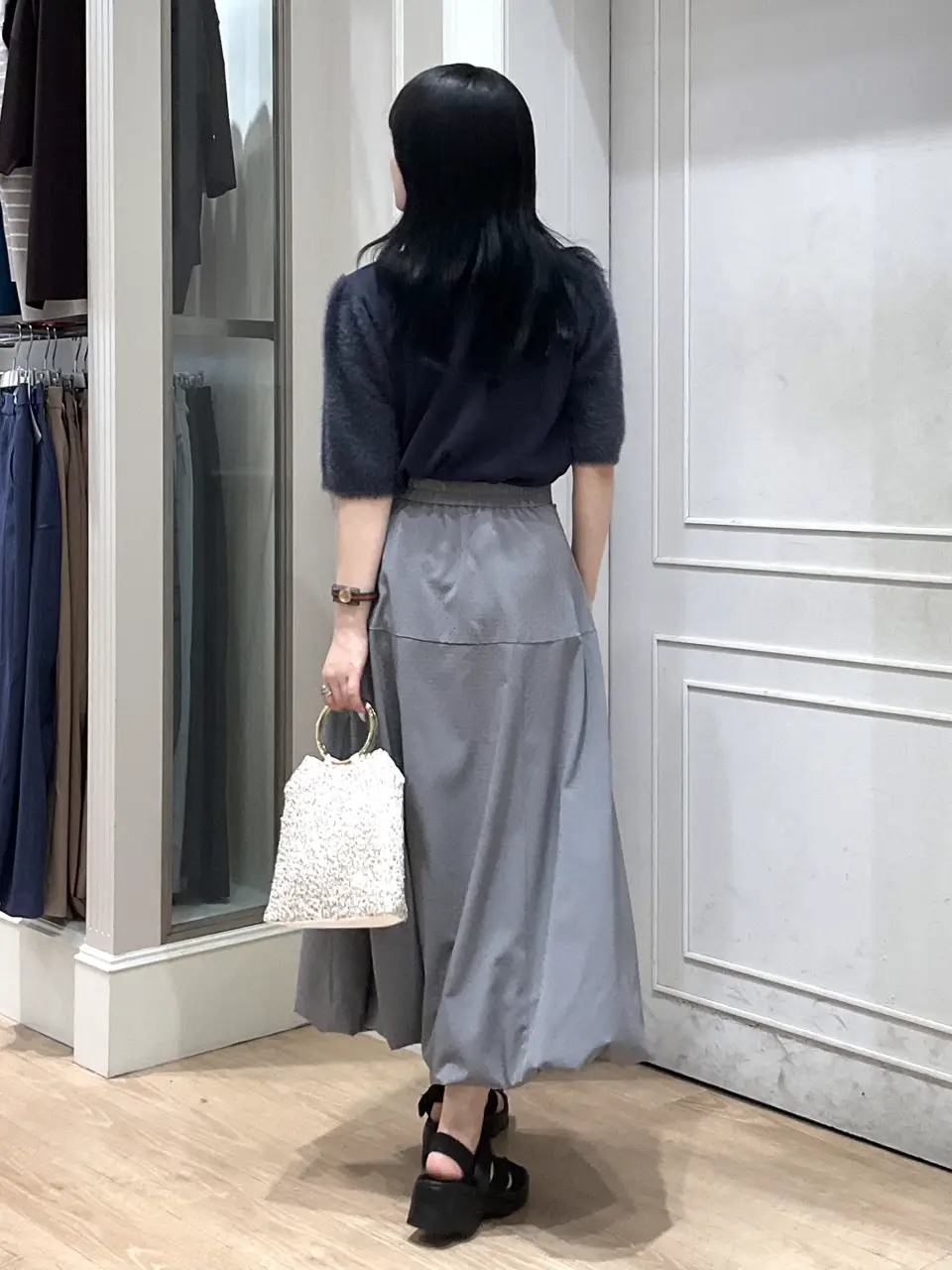 ANY SIS erika コーディネート画像