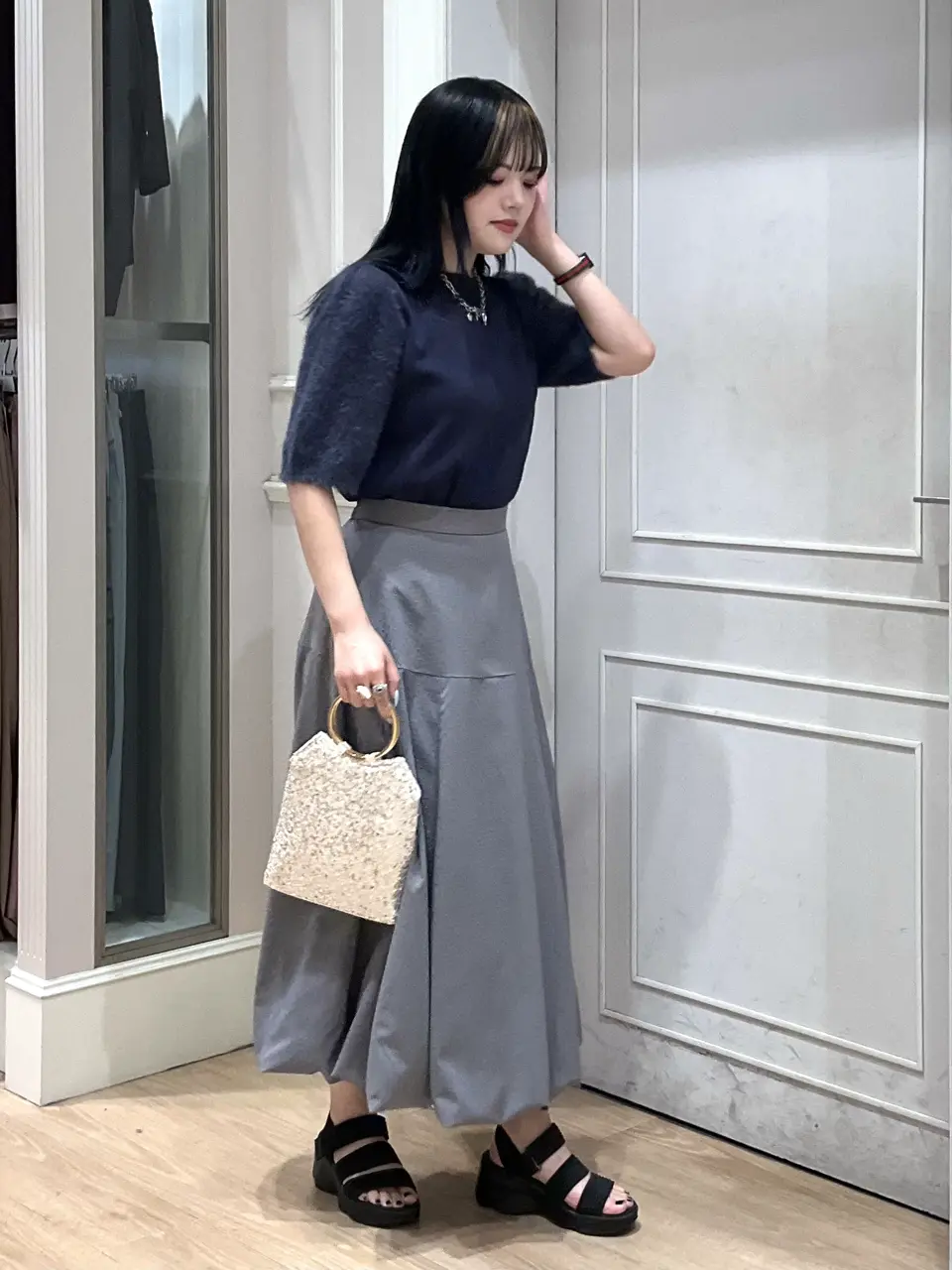 ANY SIS erika コーディネート画像