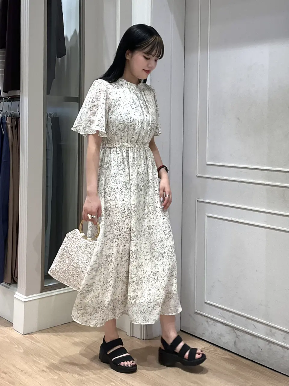 ANY SIS erika コーディネート画像