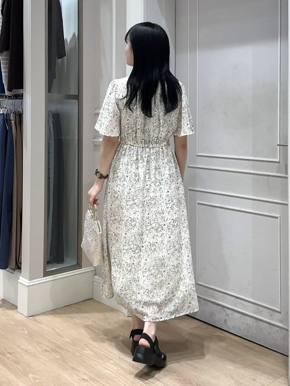 ANY SIS erika コーディネート画像