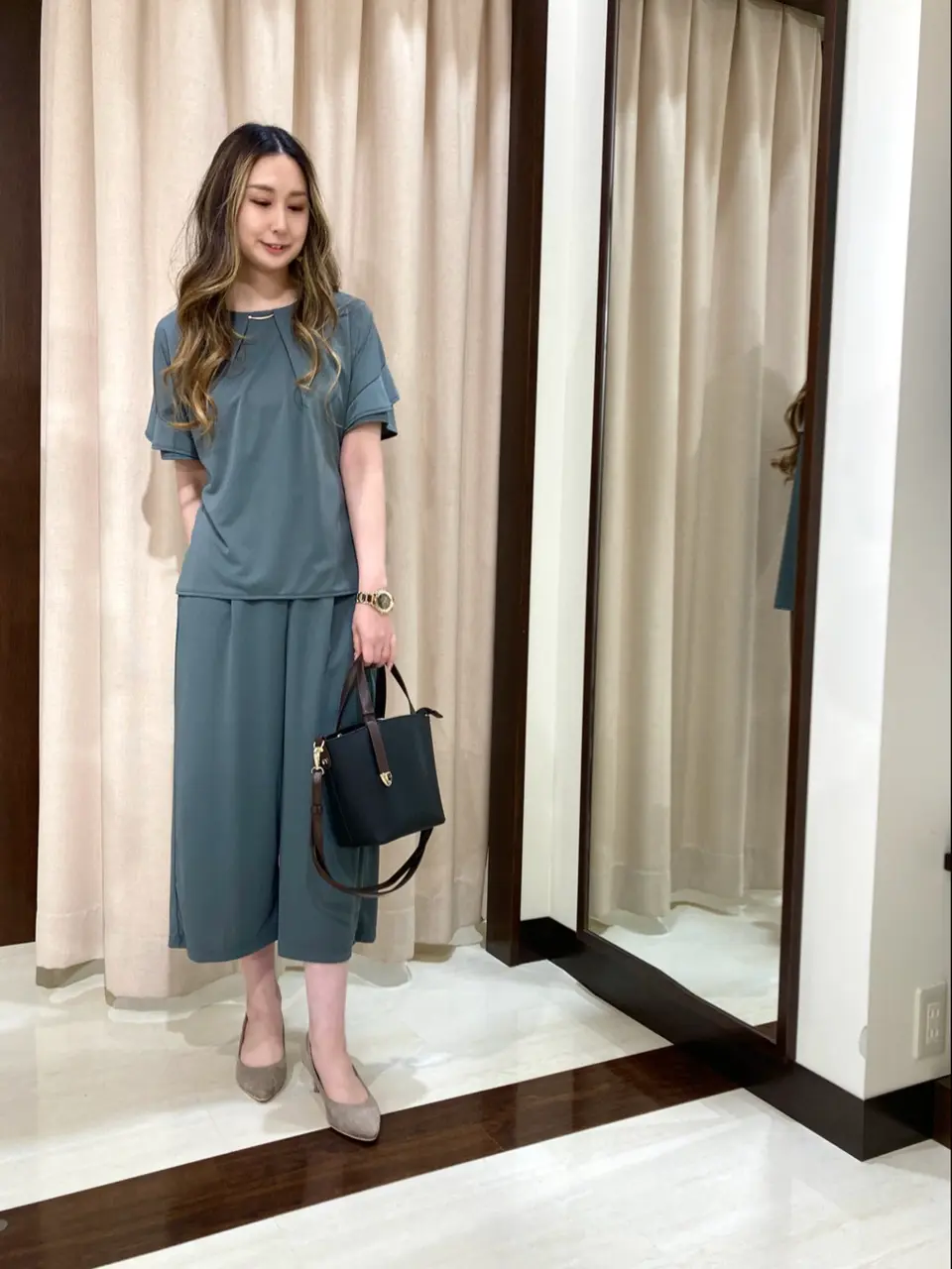 ANY SIS STAFF コーディネート画像