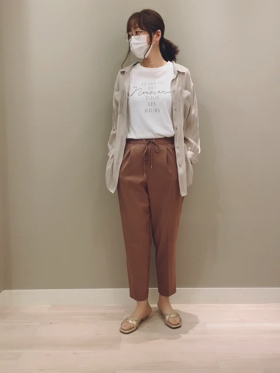 ANY SIS スタッフ コーディネート画像