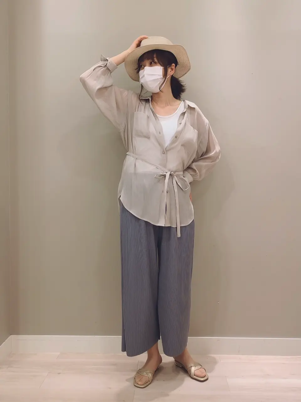 ANY SIS スタッフ コーディネート画像