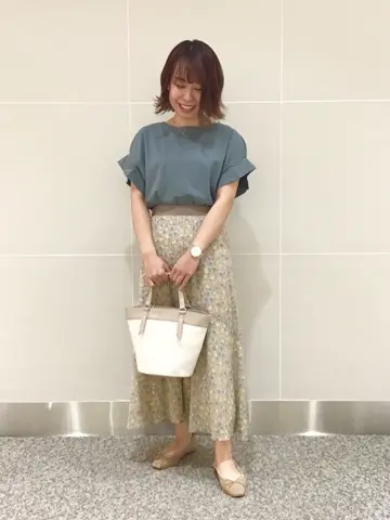 ANY SIS スタッフ コーディネート画像