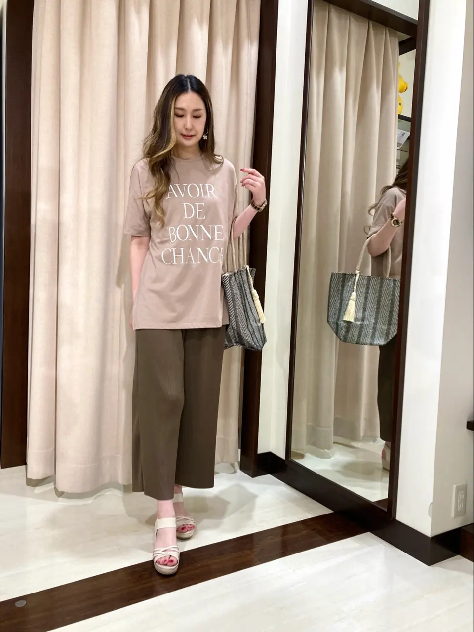 ANY SIS STAFF コーディネート画像