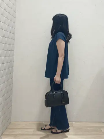 ANY SIS 川根　彩 コーディネート画像