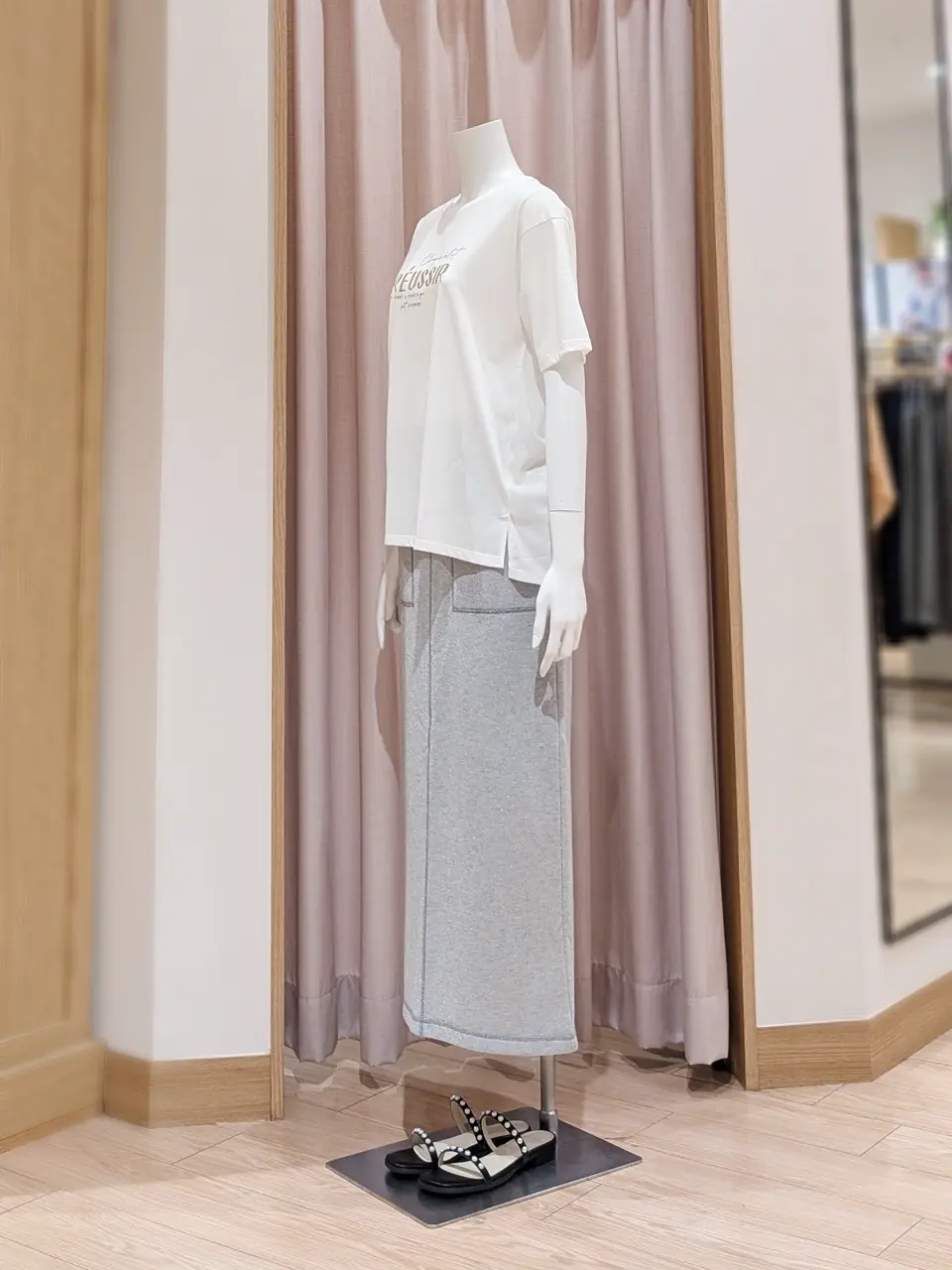 ANY SIS 岩田 コーディネート画像