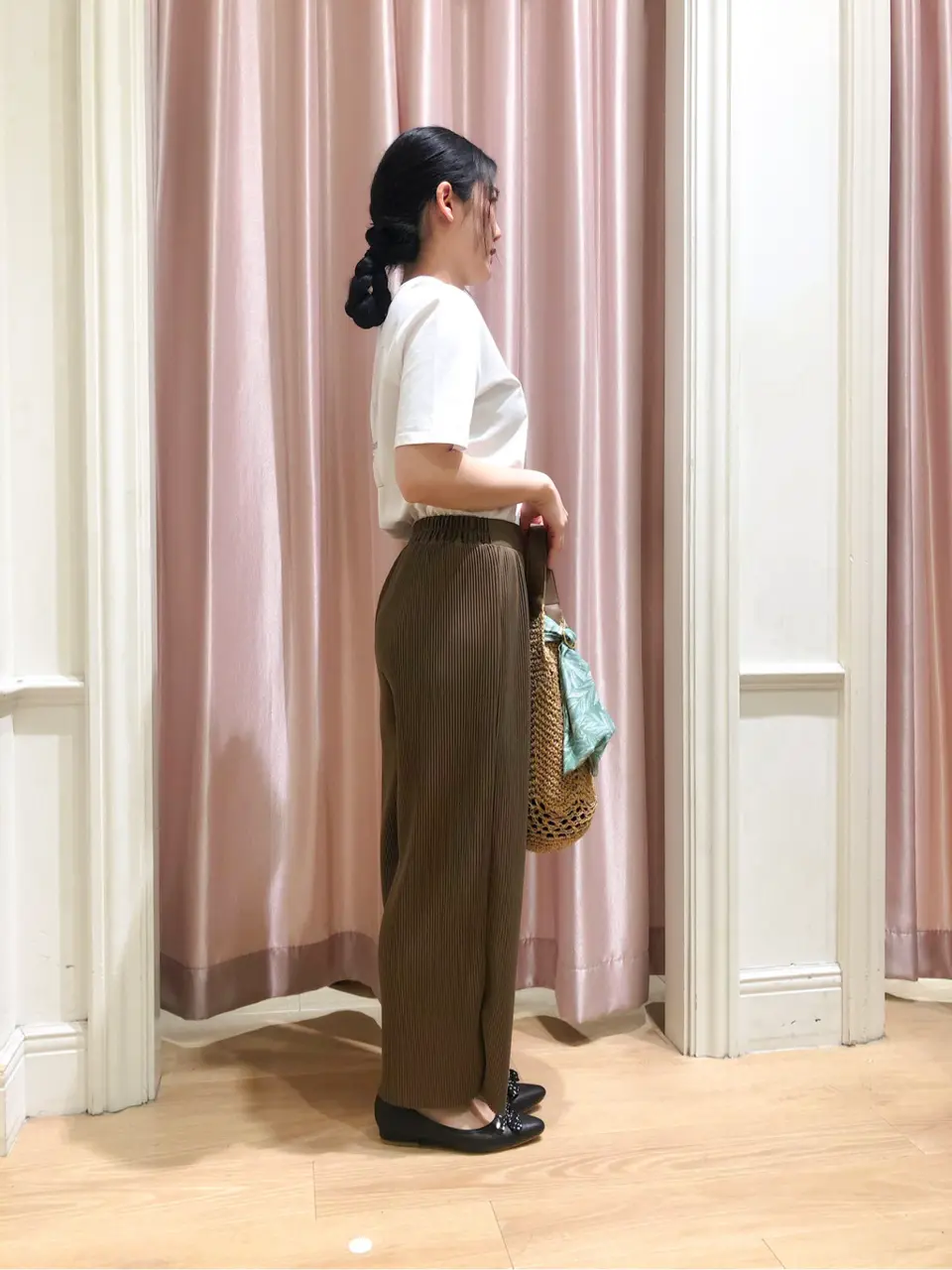 ANY SIS スタッフ コーディネート画像