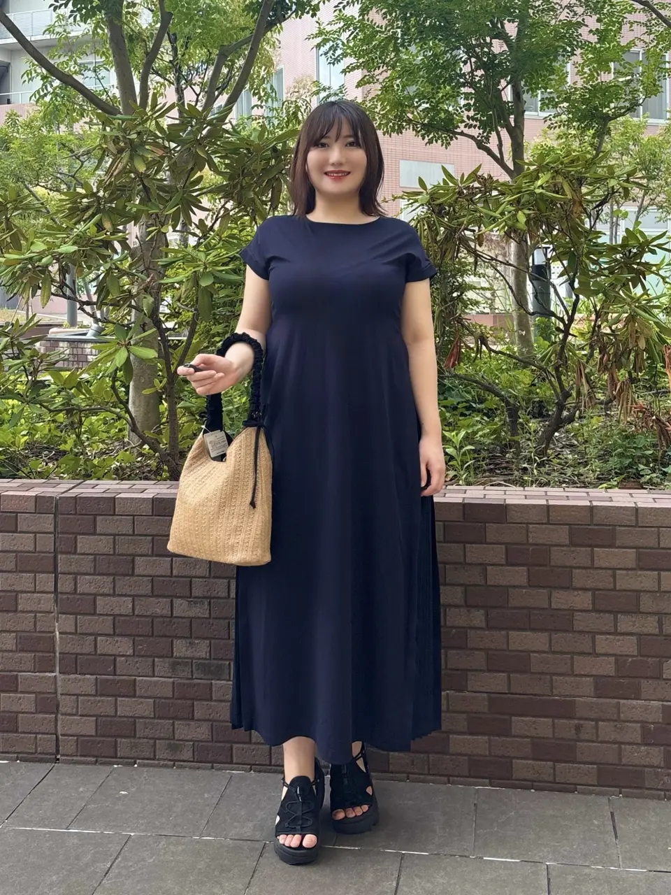 ANY SIS スタッフ コーディネート画像