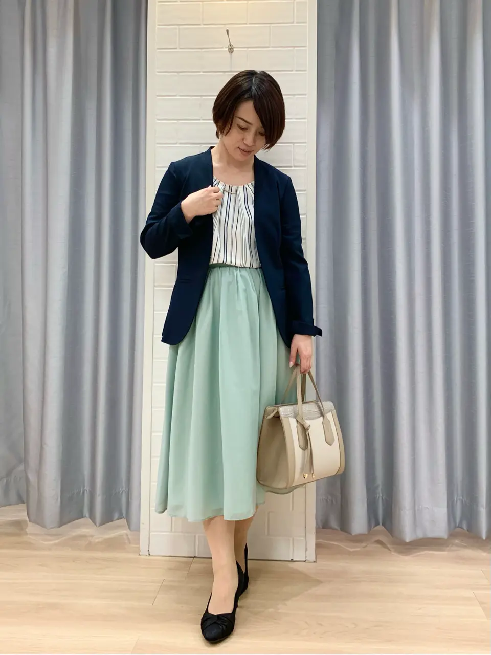 ANY SIS 丸岡 コーディネート画像