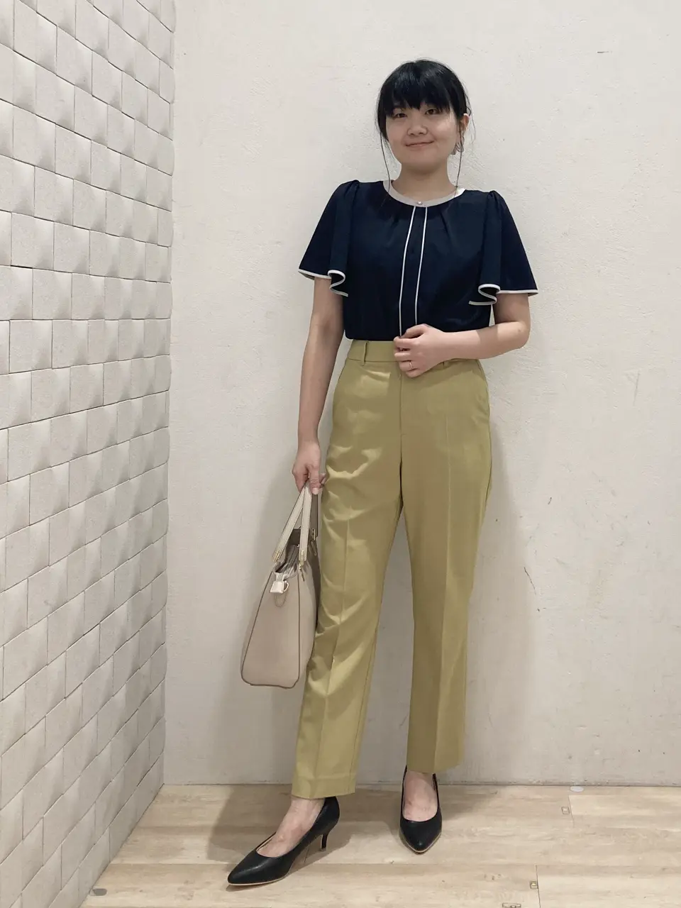 ANY SIS 川根　彩 コーディネート画像