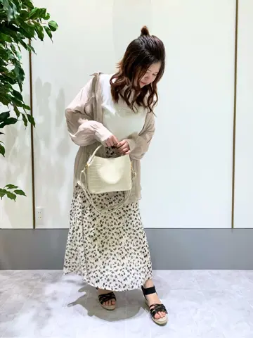 ANY SIS スタッフ コーディネート画像