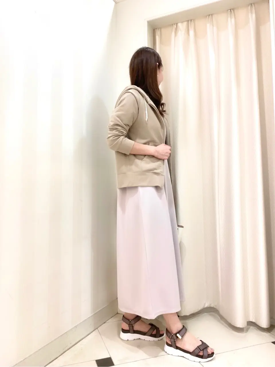 ANY SIS 金井 コーディネート画像