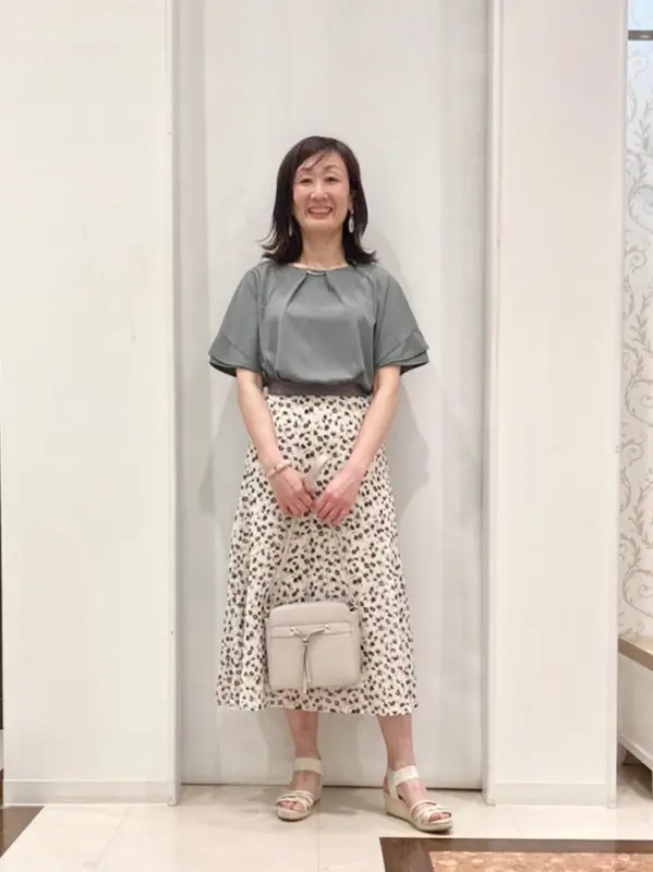 ANY SIS スタッフ コーディネート画像