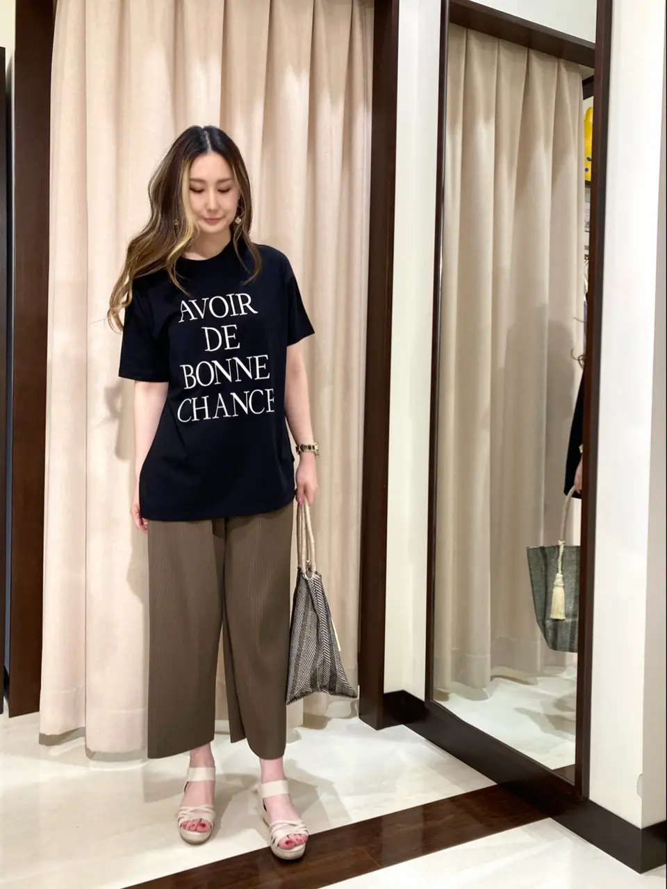 ANY SIS STAFF コーディネート画像