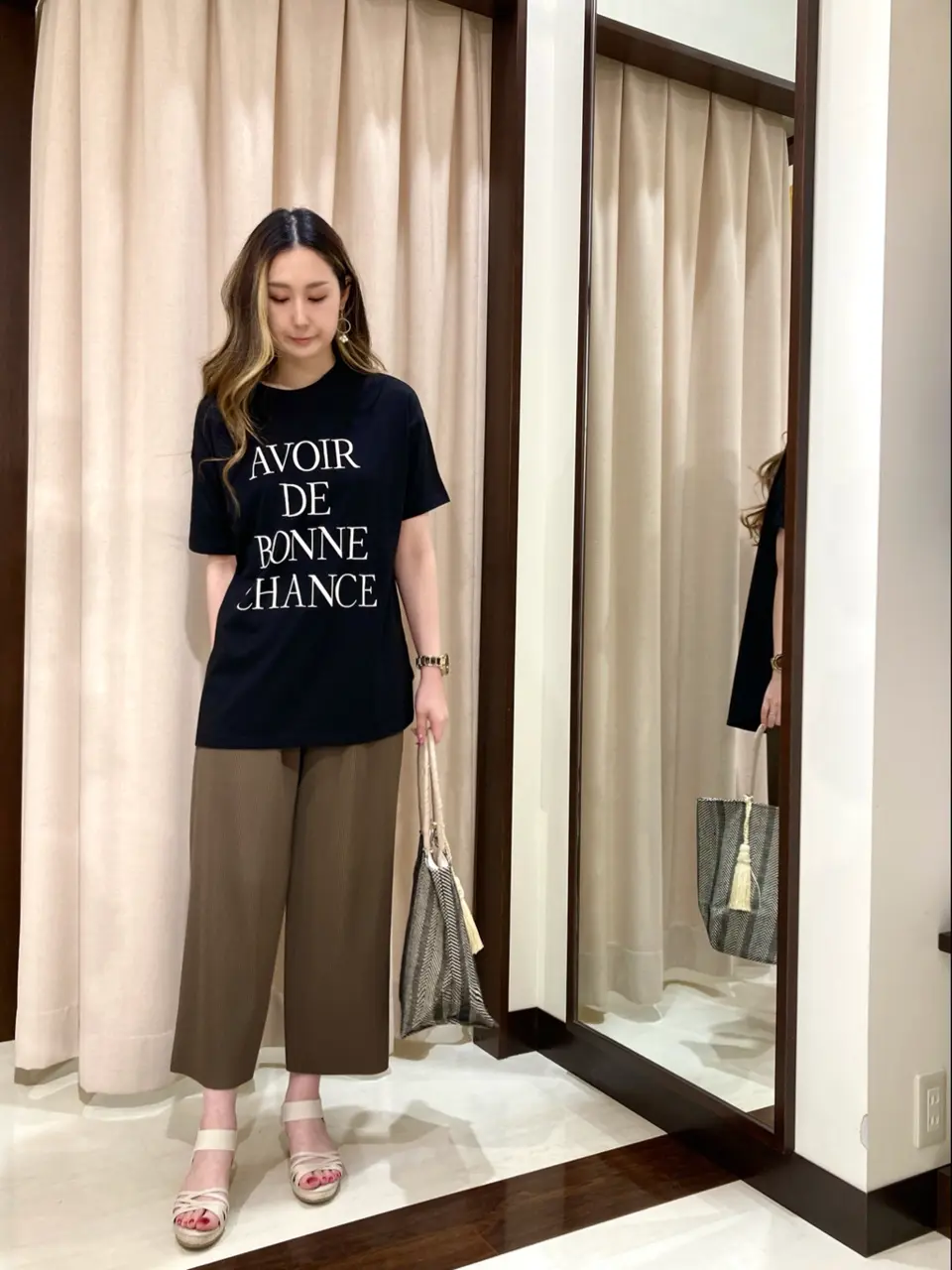 ANY SIS STAFF コーディネート画像