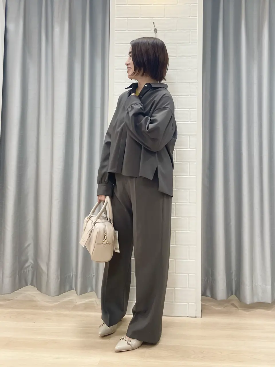 ANY SIS 丸岡 コーディネート画像