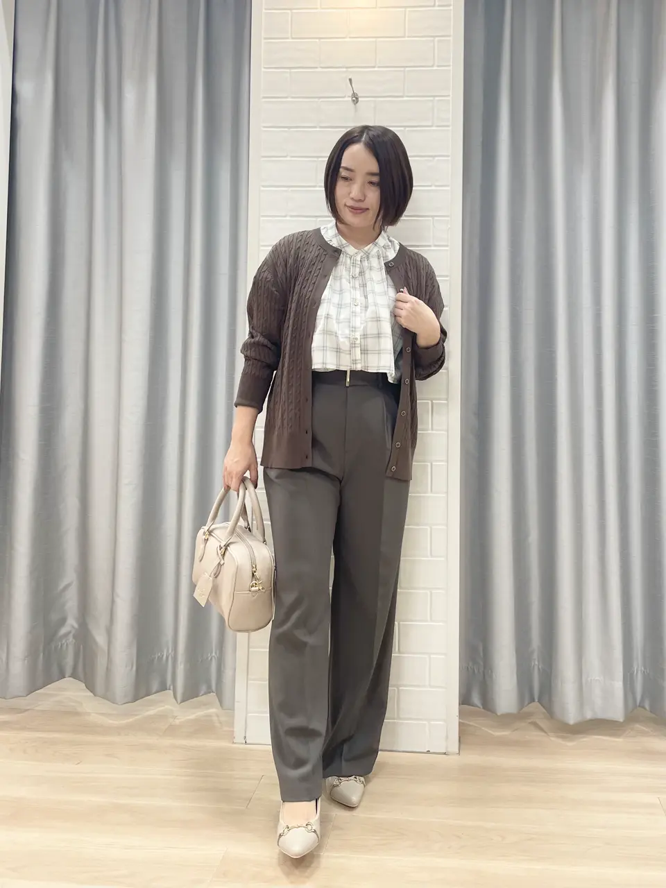 ANY SIS 丸岡 コーディネート画像