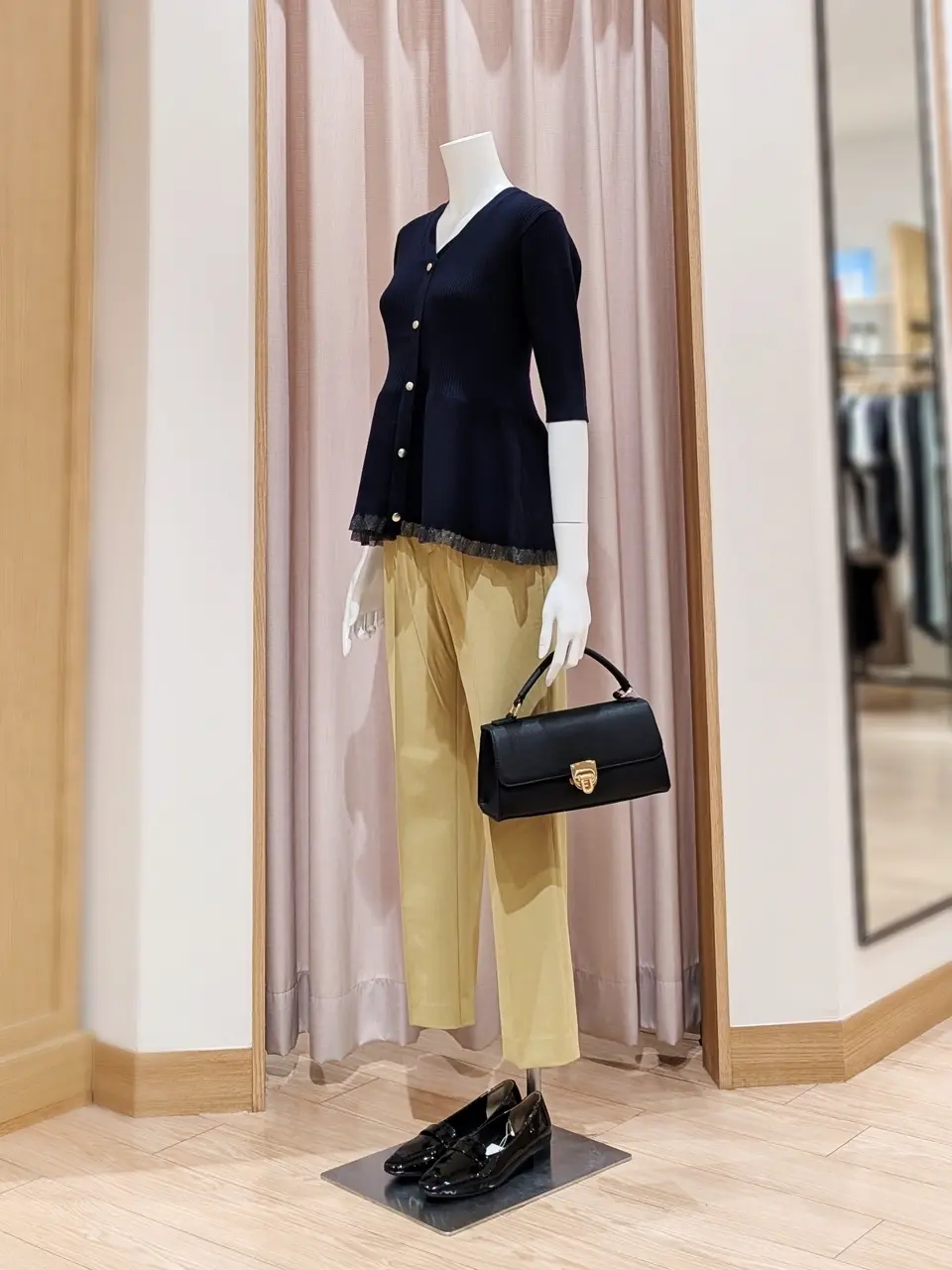 ANY SIS 岩田 コーディネート画像