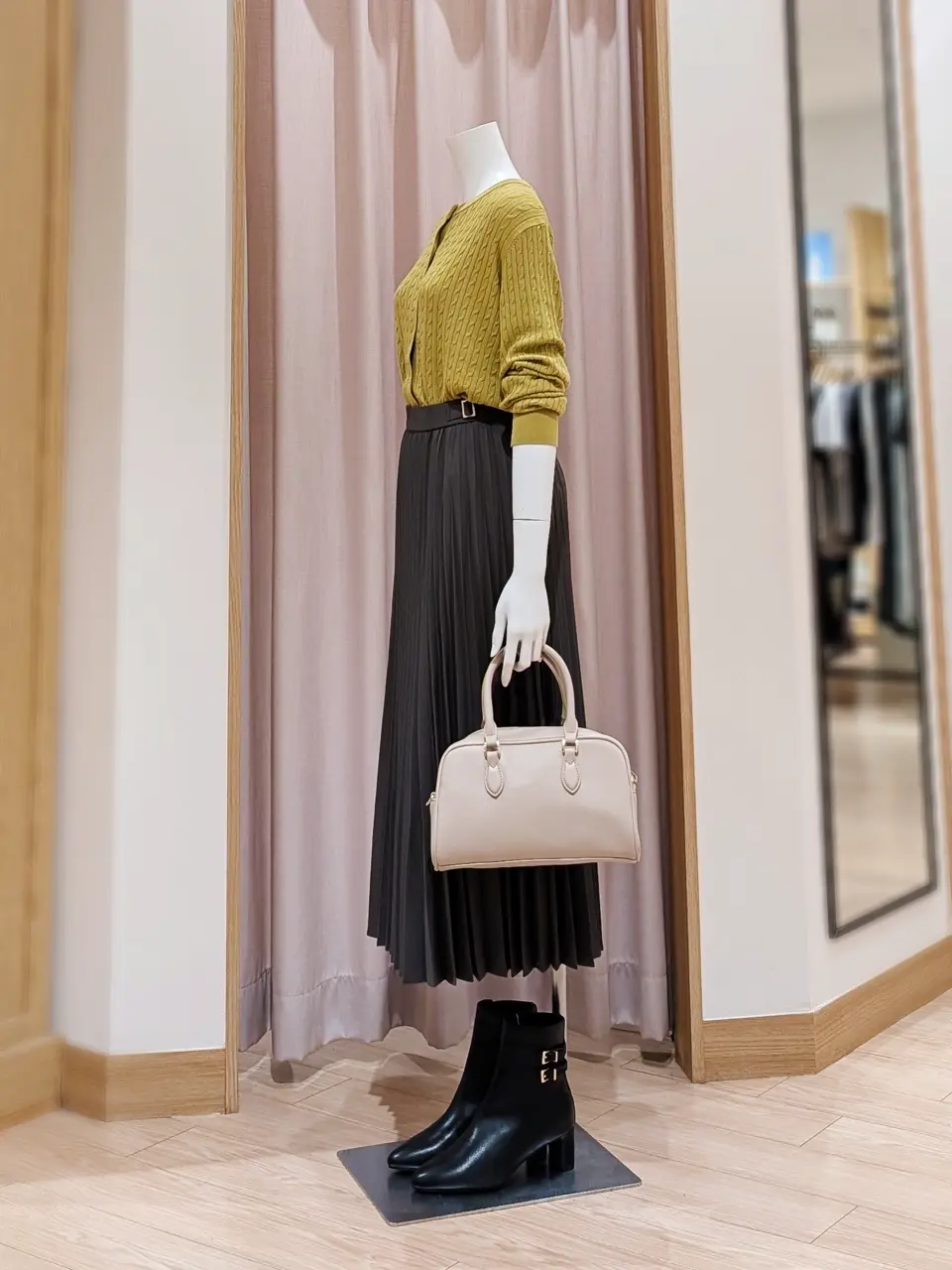 ANY SIS 岩田 コーディネート画像