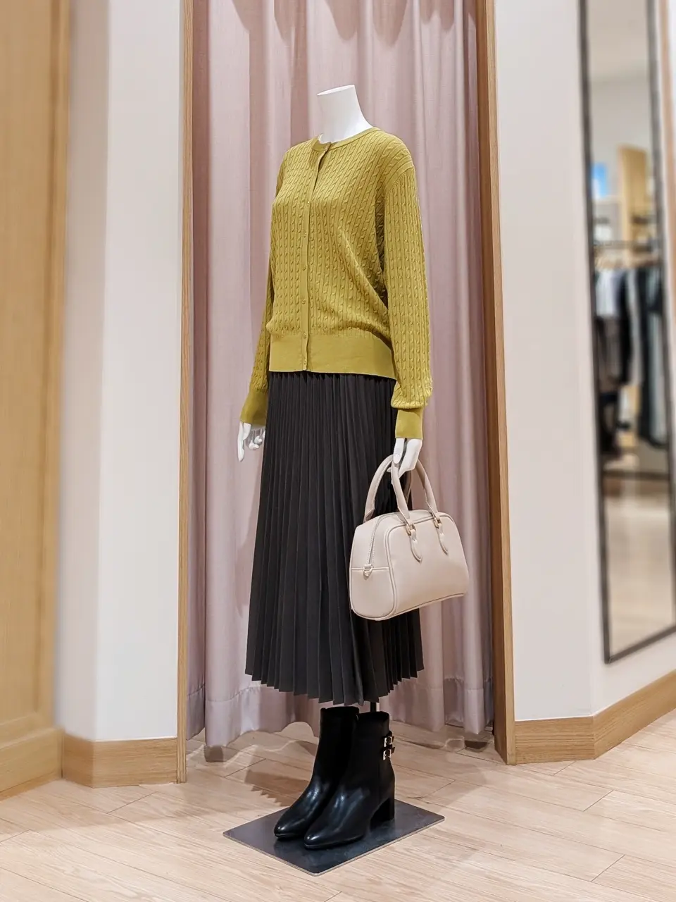 ANY SIS 岩田 コーディネート画像