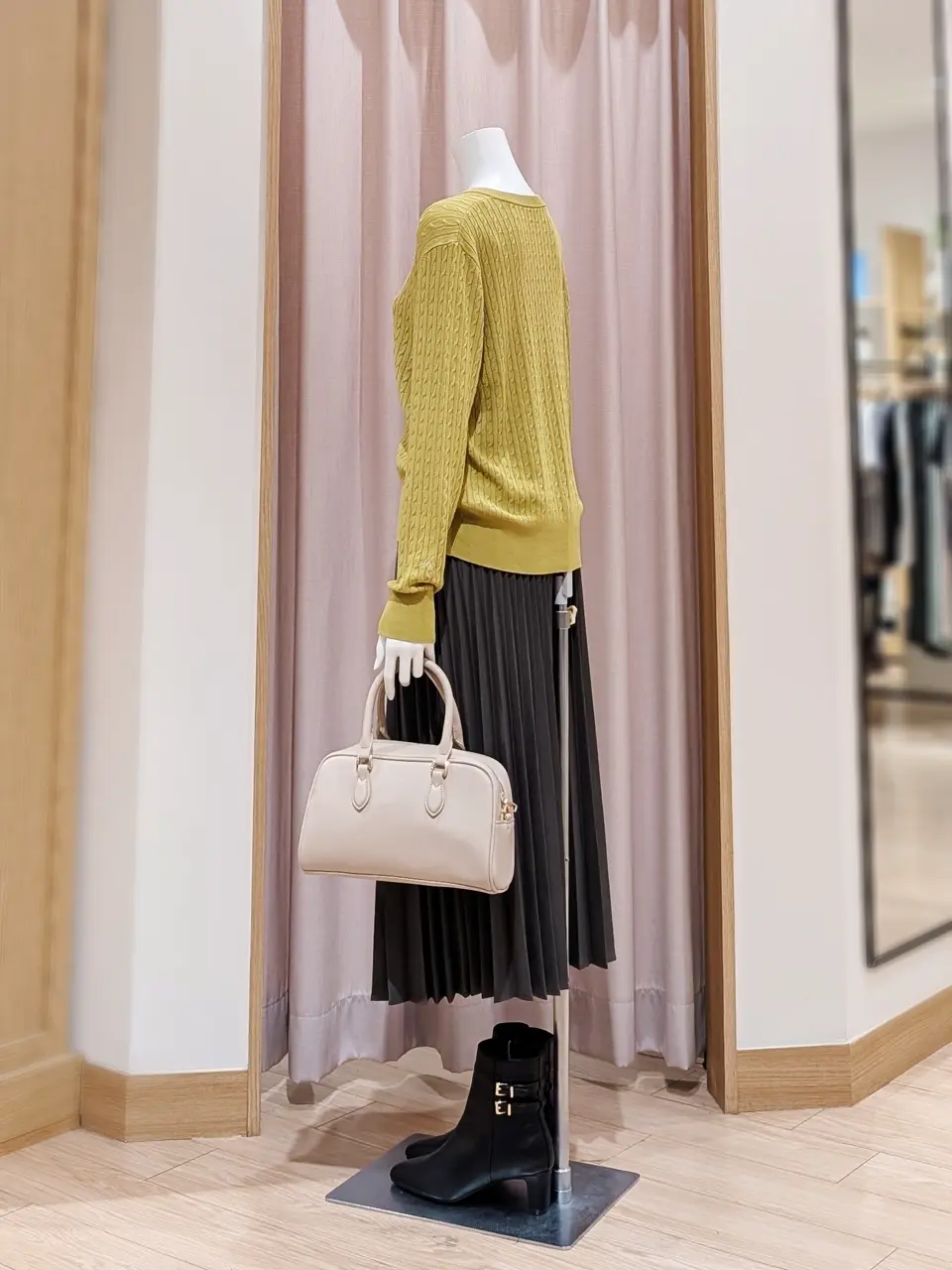 ANY SIS 岩田 コーディネート画像