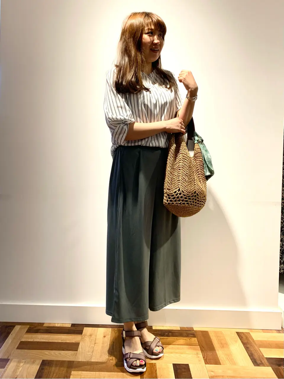 ANY SIS 石川 コーディネート画像