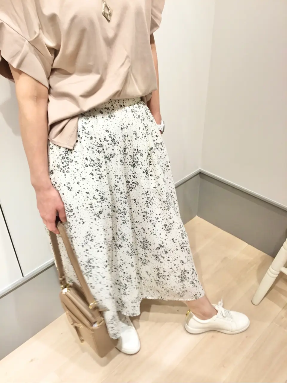 ANY SIS 山本 コーディネート画像