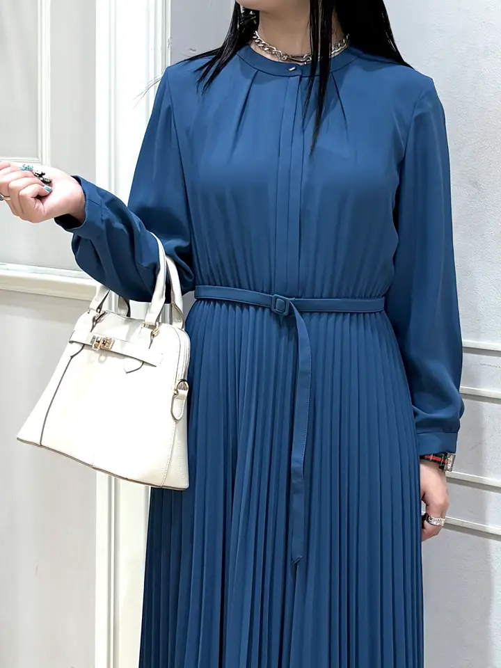 ANY SIS erika コーディネート画像